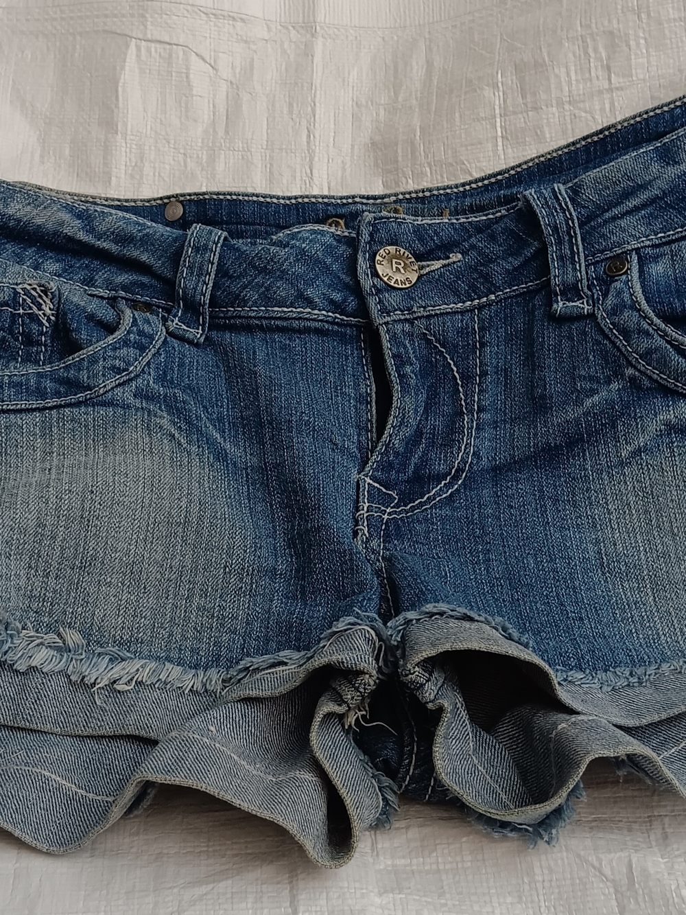 (SOLD)Red Rivet , brand  Blue Distressed, women's Ruffle-Hem Denim Shorts